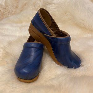 Like New Dansko Professional Blue Clogs Size 39
